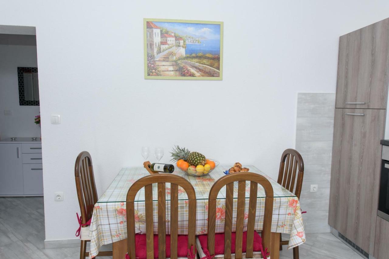 Apartments & Rooms Seaside Kaštela エクステリア 写真
